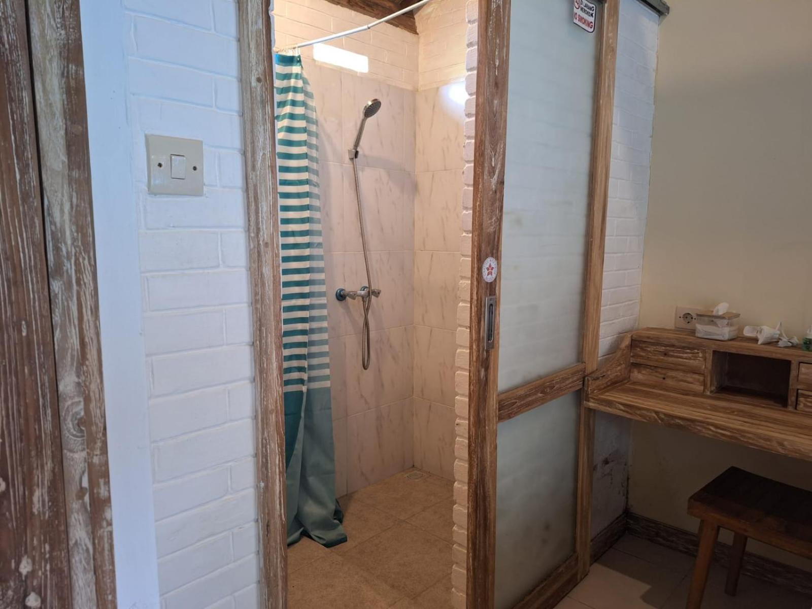 Oma Joglo Jimbaran Hotel Екстериор снимка